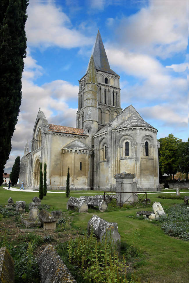 Visite romanesque de l'église d'Aulnay-de-Saintonge