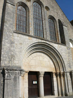 photo visite commentée historiée : église, chapelle des morts, fontaine...