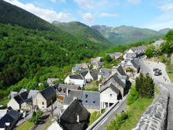 photo BRANDON VU DU CIEL A SUPERBAGNERES & MARCHE