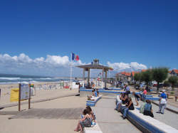 photo Karaoké au casino de la plage, animé par Lolla - Lézard des arts - Salle Le Cosy - Gratuit