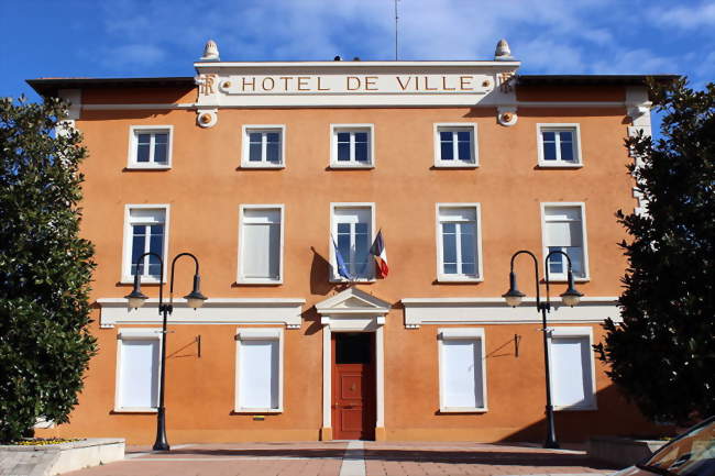 Hôtel de ville de Saint-Quentin-Fallavier - Saint-Quentin-Fallavier (38070) - Isère