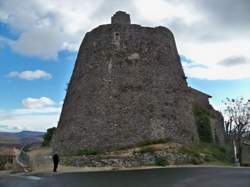 photo Expositions au château médiéval de Simiane-la-Rotonde