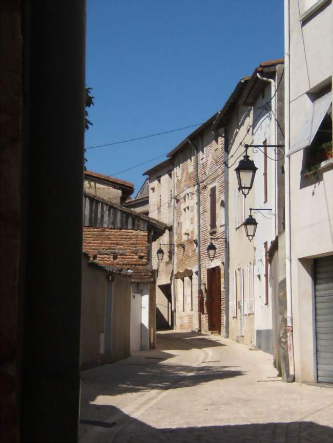 Une rue du centre historique - Marmande (47200) - Lot-et-Garonne