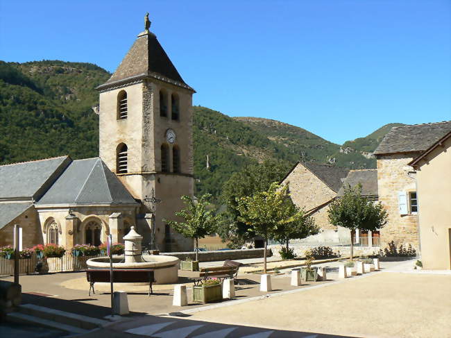 Le centre du village - Quézac (48320) - Lozère