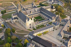 photo Exposition estivale au musée d'Art moderne de Fontevraud : Bernard Buffet, médiéval et pop