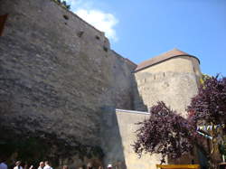 photo SOUS LES REMPARTS...LA FÊTE !