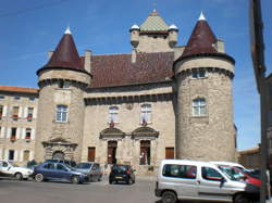 photo A LOUER BUREAUX - PLACE DU CHATEAU - AUBENAS