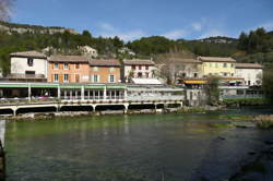 photo Balade : la Sorgue coté jardin de Pétrarque