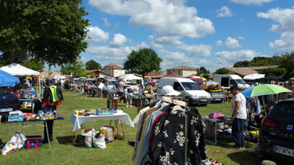 Vide grenier brocante