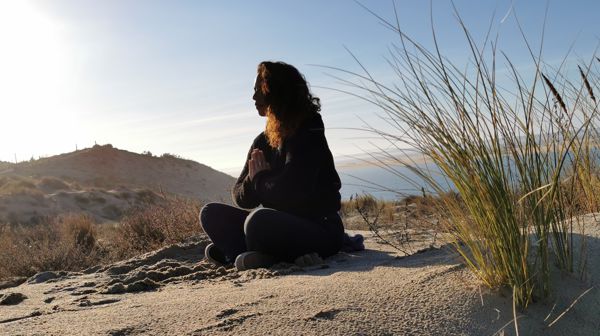 Marche méditative & Yin yoga sur la plage sauvage