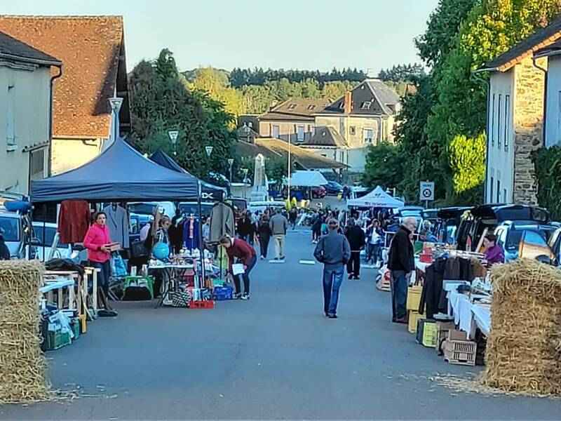 vide grenier et marché artisanal de l'Amicale