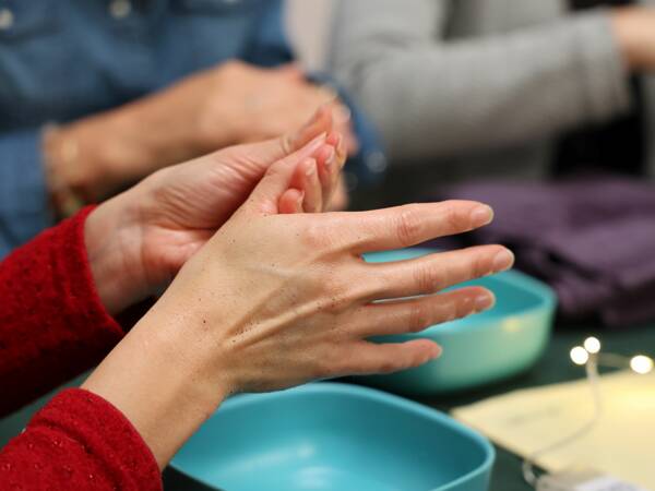 Duo visite et atelier soin des mains