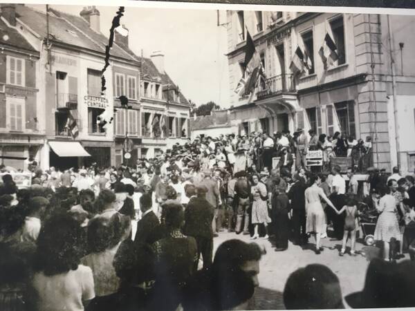 Exposition « De l’ombre à la lumière » - 80 ans de la Libération de Provins