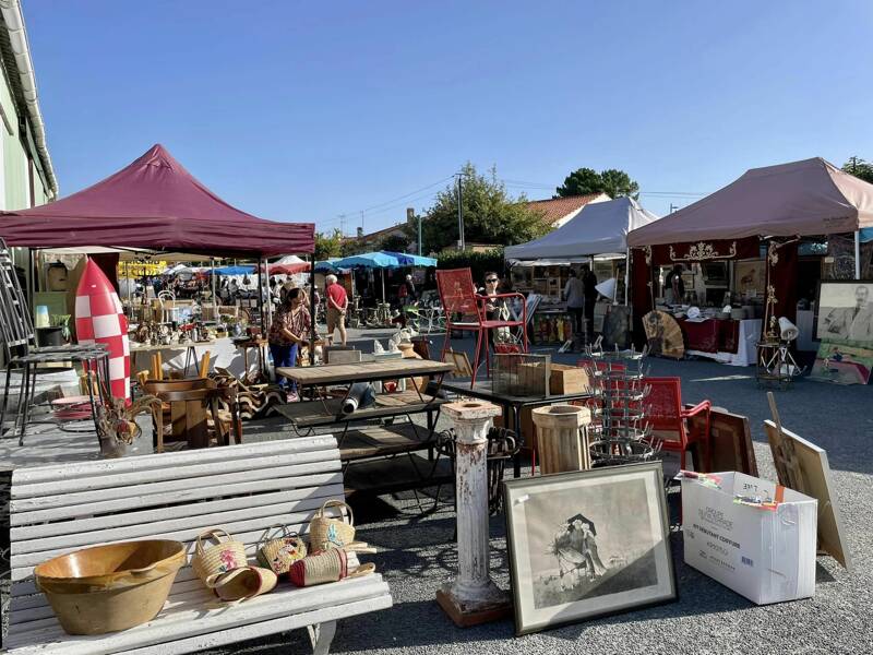 vide grenier d'été ET brocante