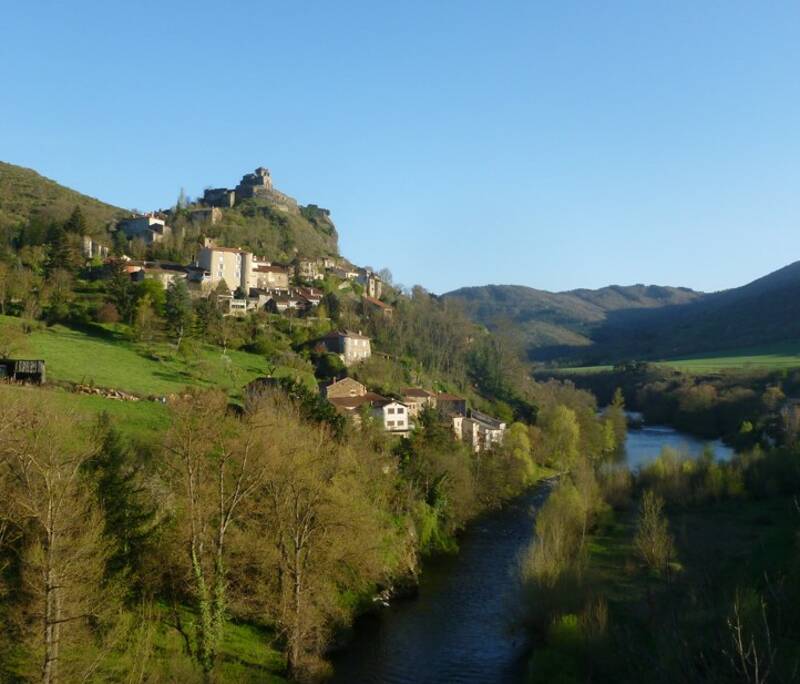 balade nature et paysagère autour de St Ilpize.