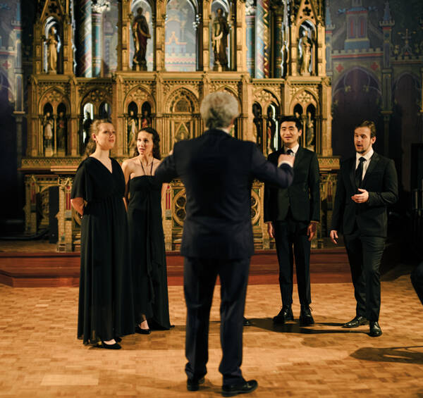 « Rosa » Par l’ensemble Antiphona