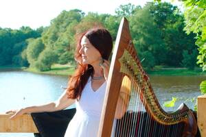 LAWENA de Brocéliande harpiste chanteuse