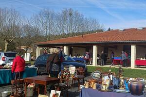 photo brocante ,puces des couturières