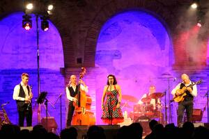 photo Les Accordés Swing 5tet en concert au Théâtre Municipal de Châteaudun