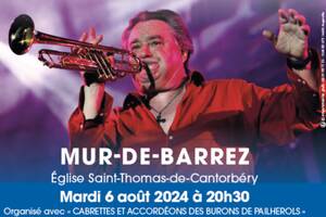 photo Jean-Claude Borelly et sa Trompette d'Or à Mur de Barrez
