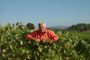 photo SUR LES PAS DE JEAN-LOUIS POUDOU  VIGNERON A LA TOUR BOISÉE