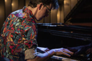 photo Adrien Brandeis Piano Solo - 