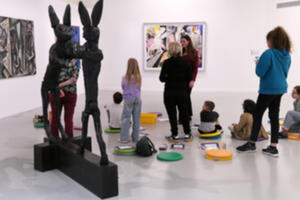 photo Parcours-visite en famille accrochage des collections