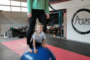 Cirque - Atelier parent-enfant 4-15 ans chez Acrobate Circus