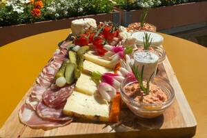photo Brunch de la fête des mères aux Jardins Secrets