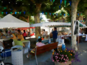 photo Petit Marché Traditionnel Hebdomadaire