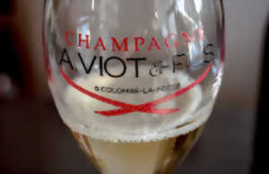Un dimanche à la campagne - Champagne A.Viot & Fils