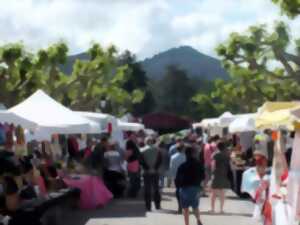 photo Marché aux produits locaux