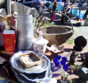 photo Brocante - Vide-grenier de Saint-Julien d'Empare