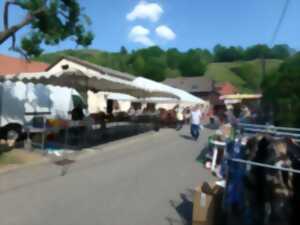 Fête villageoise et marché aux puces