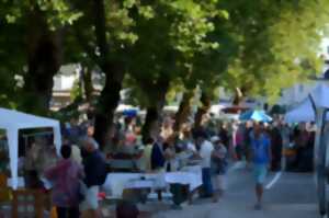 photo Brocante et vide-grenier à Pompadour