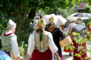 photo Le cortège du Feuillu de Pentecôte