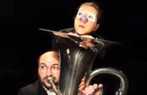 photo Spectacle : Boom, duo pour un clown et un tuba