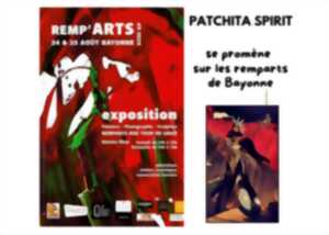 Exposition : patchita spirit se promène sur les remparts de Bayonne