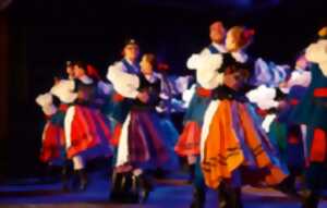 photo Spectacle folklorique polonais au théâtre de Montreuil