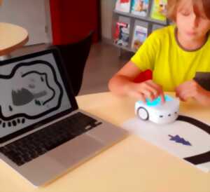 Atelier robotique et programmation à la Maison du Père Castor