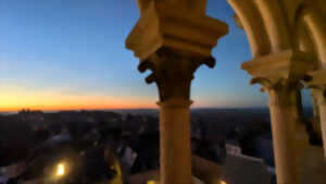 photo Montée tour en soirée dans la cathédrale de Laon !