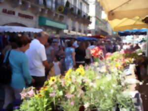 photo Marché aux fleurs & vide-grenier