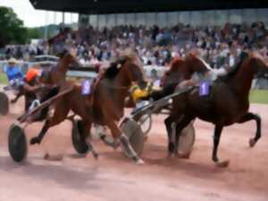 photo Courses hippiques : trot et retransmission du prix d'Amérique à l'Hippodrome de Vire