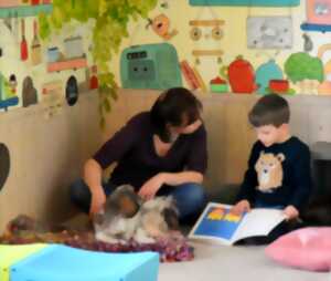 photo Lire avec le chien à la Maison du Père Castor