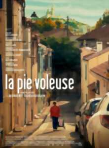 photo Projection film : La Pie voleuse