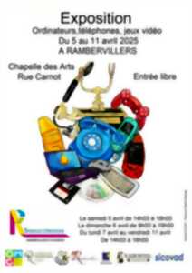 Exposition ordinateurs, telephones, jeux video