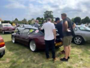 Rendez-vous des passionnés de l'automobile à Chauray