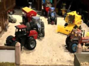photo Rassemblement de vieux tracteurs, démonstration à l'ancienne et vide-grenier - Tortisambert