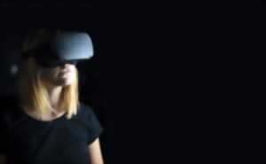 photo Micro-Folie : Réalité virtuelle et en libre - Un bar aux Folies Bergères