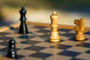 photo BIBLIOTHÈQUE - « ÉCHECS ».